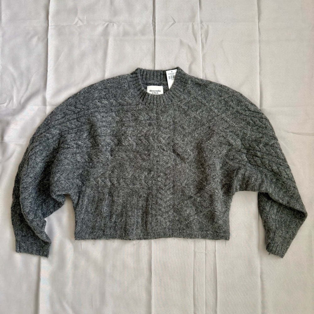 NWT Abercrombie & Fitch Charcoal Cable Knit Sweater